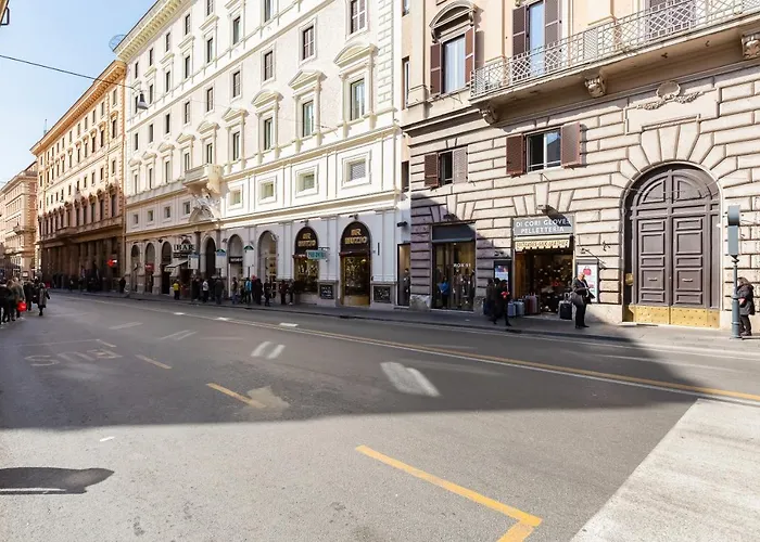 Luxury Trevi Fountain - Your Italian Holidays רומא